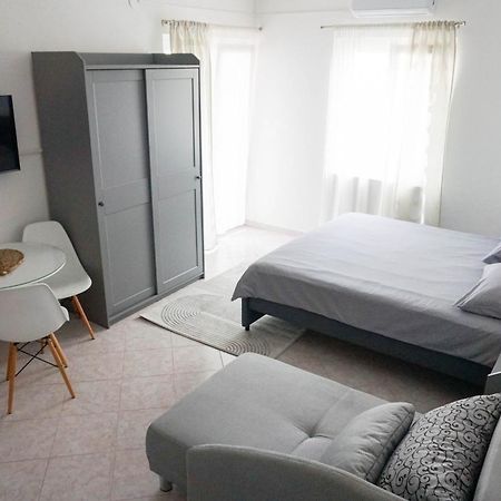 Apartments By The Sea Sukosan, Zadar - 6229 外观 照片