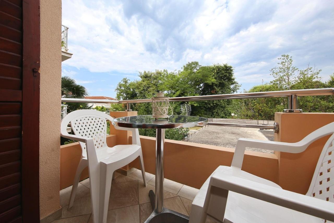 Apartments By The Sea Sukosan, Zadar - 6229 外观 照片