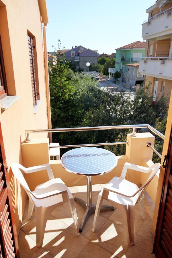 Apartments By The Sea Sukosan, Zadar - 6229 外观 照片