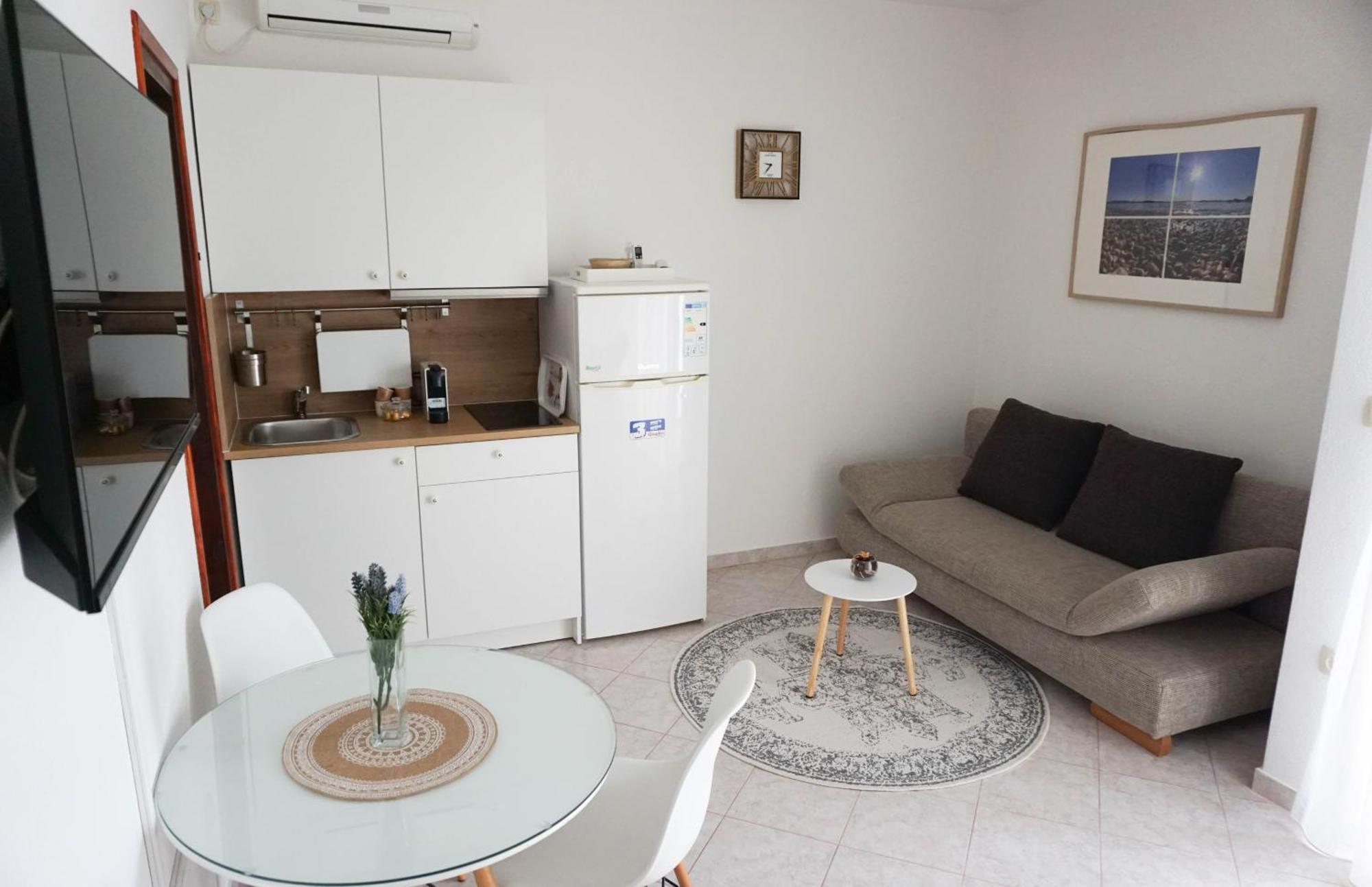 Apartments By The Sea Sukosan, Zadar - 6229 外观 照片